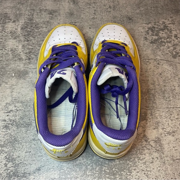 Nike Air Fore 1 'Kobe Bryant' RARE Lakers Sneakers womens sz 6 - Picture 6 of 11